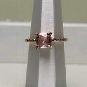 OG Elegant Rose Quartz Stone Ring on Rose Gold Size 10